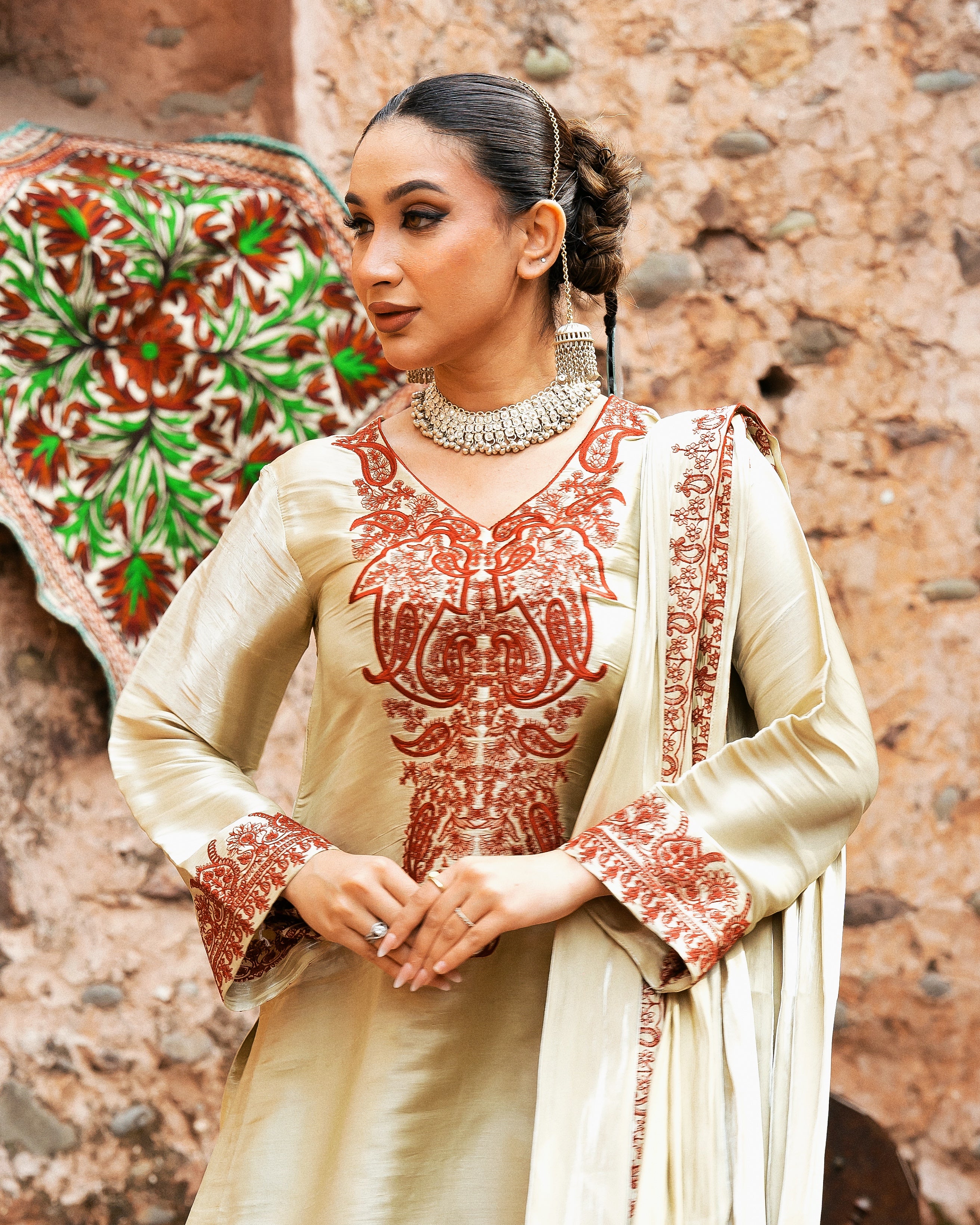 Hooker's Green Suthan Shalwar and Short Shirt- 3 Pc